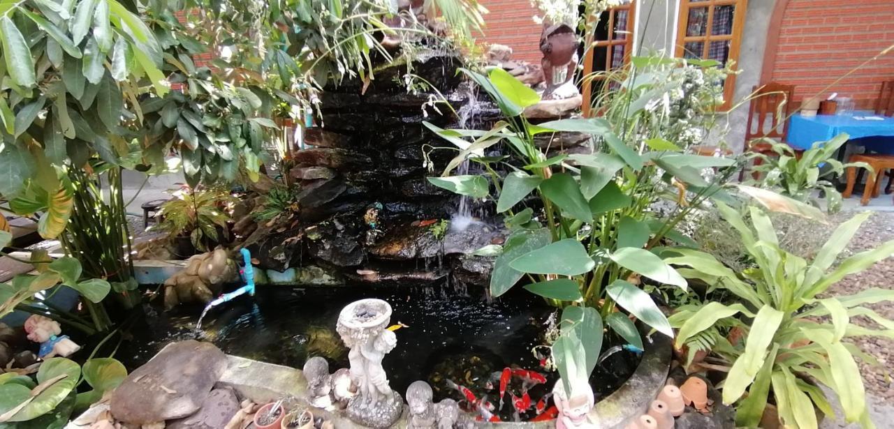 Sun Smile Hostel Ubon Ratchathani Buitenkant foto