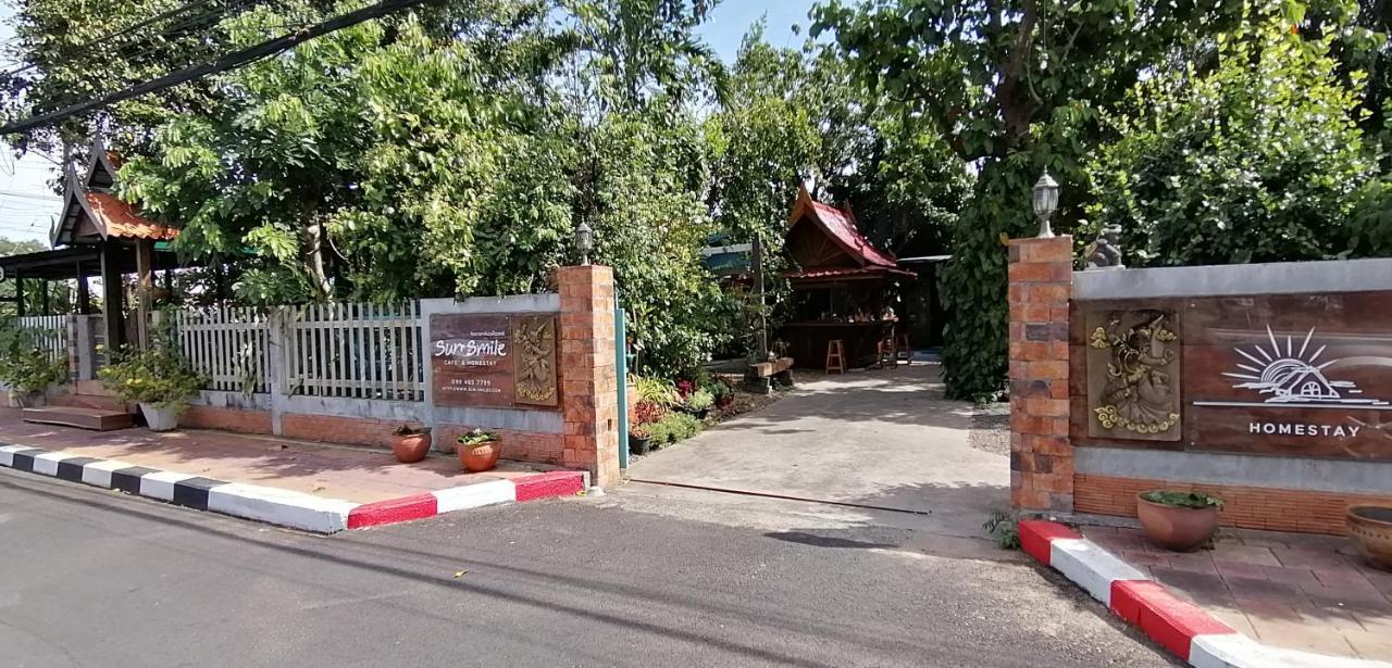 Sun Smile Hostel Ubon Ratchathani Buitenkant foto