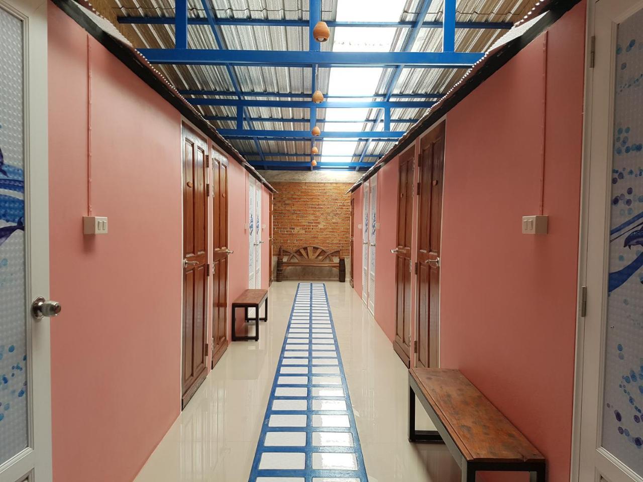 Sun Smile Hostel Ubon Ratchathani Buitenkant foto