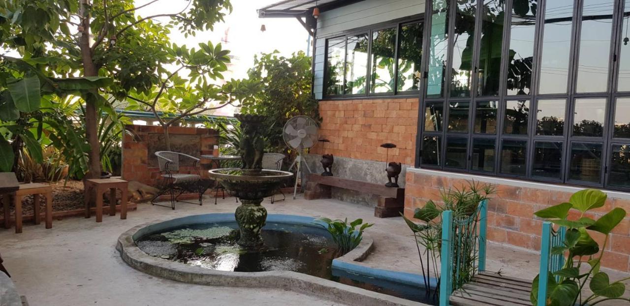 Sun Smile Hostel Ubon Ratchathani Buitenkant foto