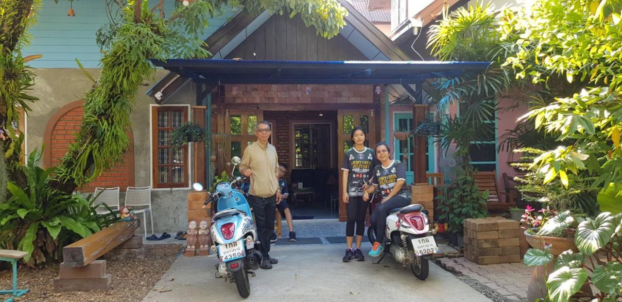 Sun Smile Hostel Ubon Ratchathani Buitenkant foto