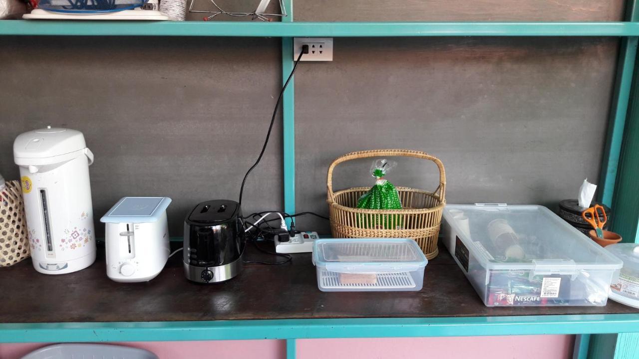 Sun Smile Hostel Ubon Ratchathani Buitenkant foto