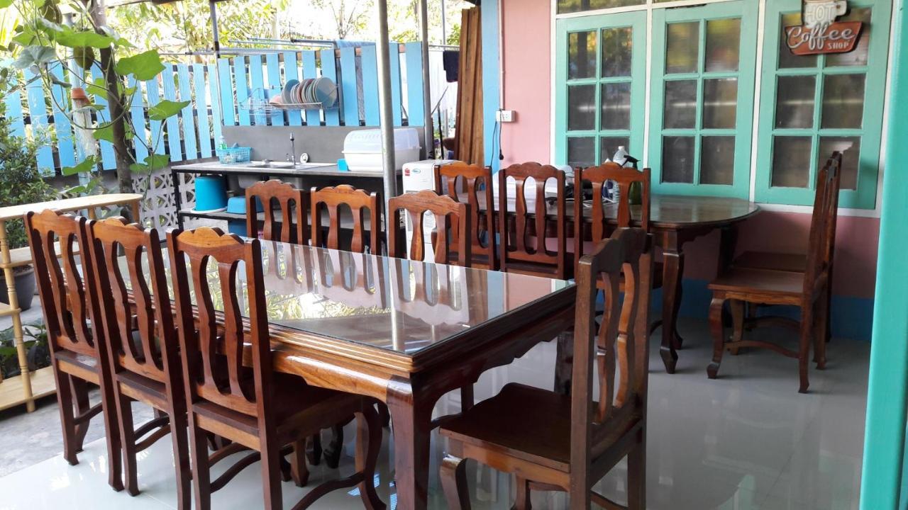 Sun Smile Hostel Ubon Ratchathani Buitenkant foto