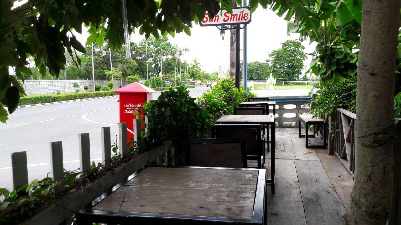 Sun Smile Hostel Ubon Ratchathani Buitenkant foto